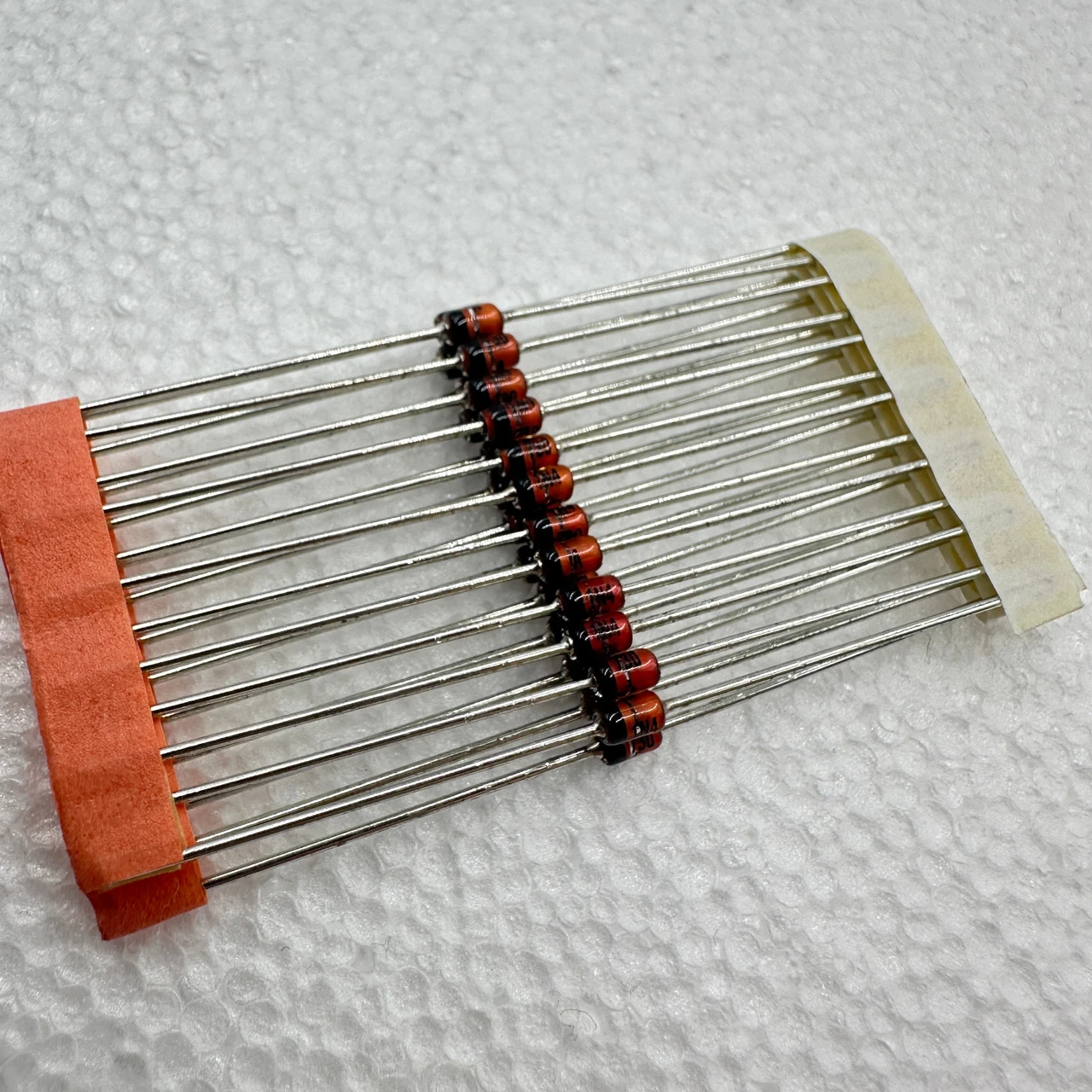 Zener Diode 3.9V